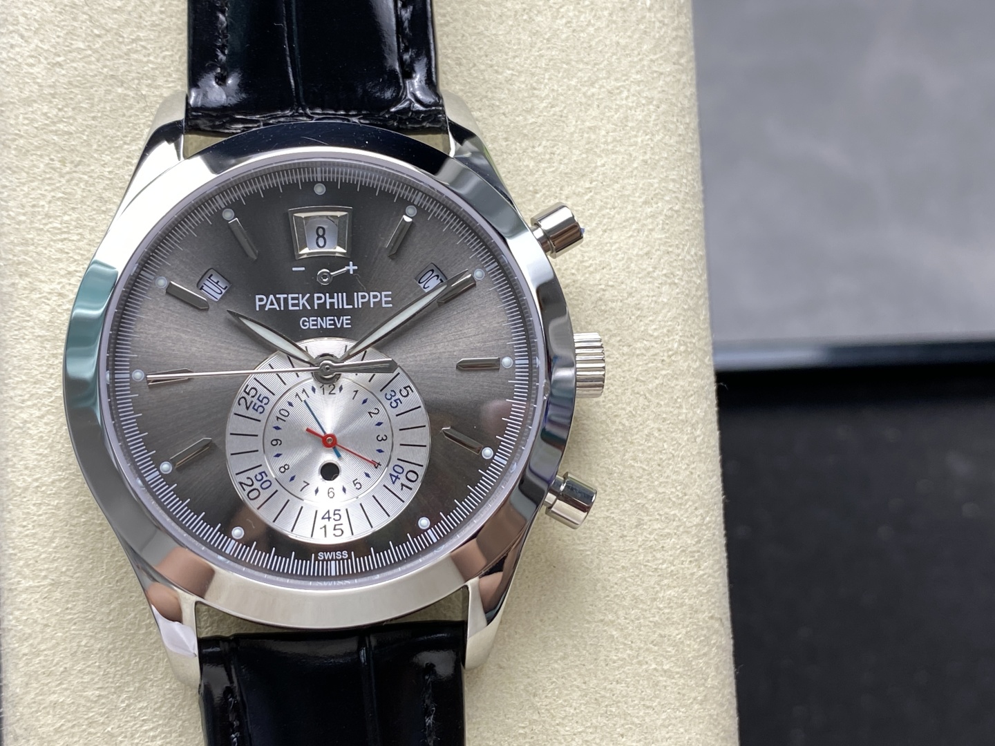 魅力炸裂！TW ファクトリーのパテックフィリップ5969R-001レビュー