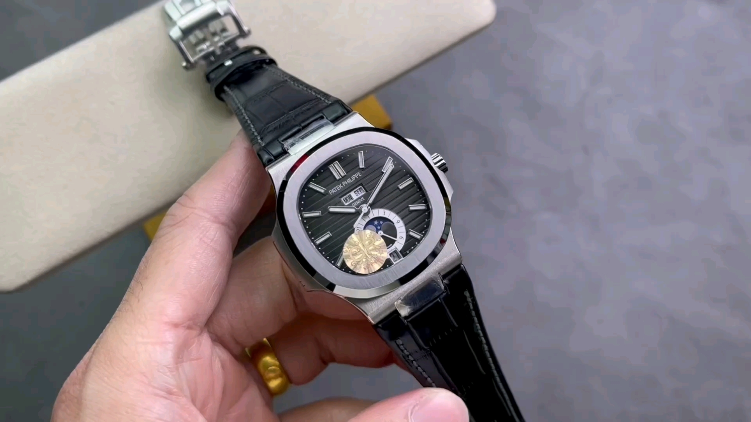 ニュージェネレーションGR V3モデルレビュー！パテックフィリップ時計の真価とは？