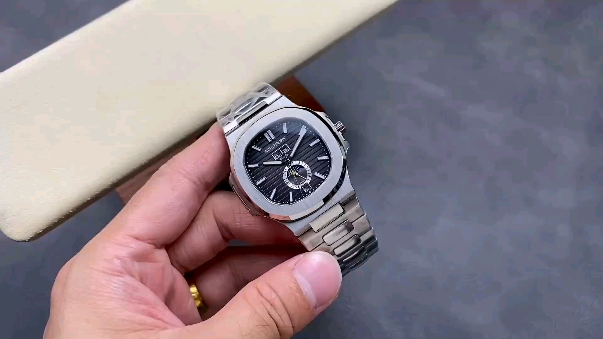 大人気！TW工房のパテック フィリップ ノーチラス5726/1A V2版を徹底解説！