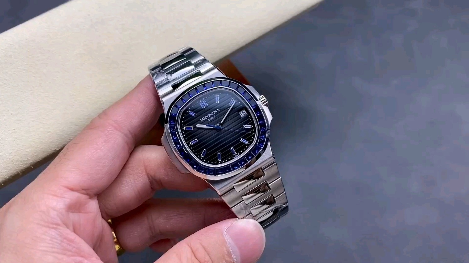 パテックフィリップ5711カスタムモデルの魅力に迫る！希少性に注目！