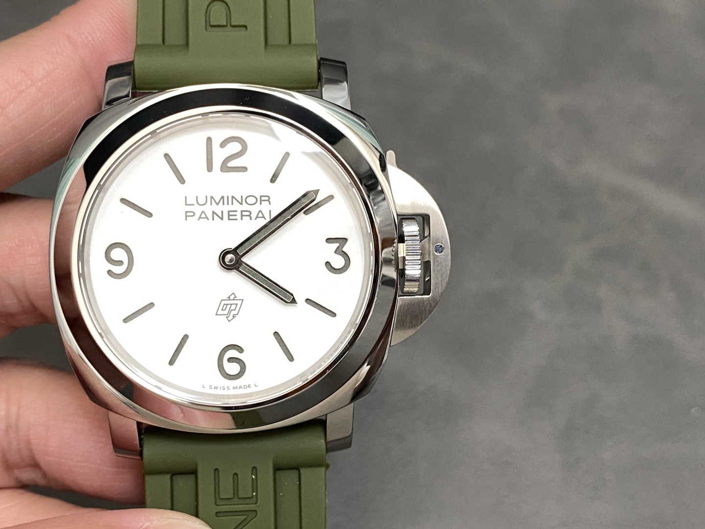 パネライで魅力的ななエントリー！ルミノール PAM1087の魅力とは？