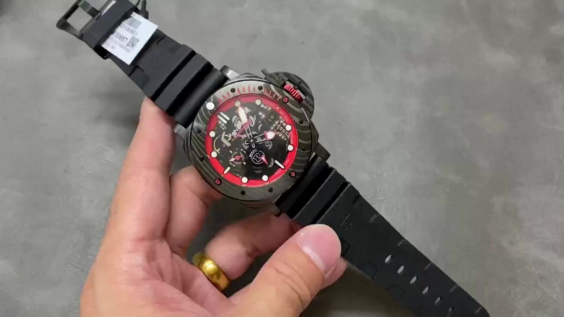 「パネライ PAM687 スケルトン」