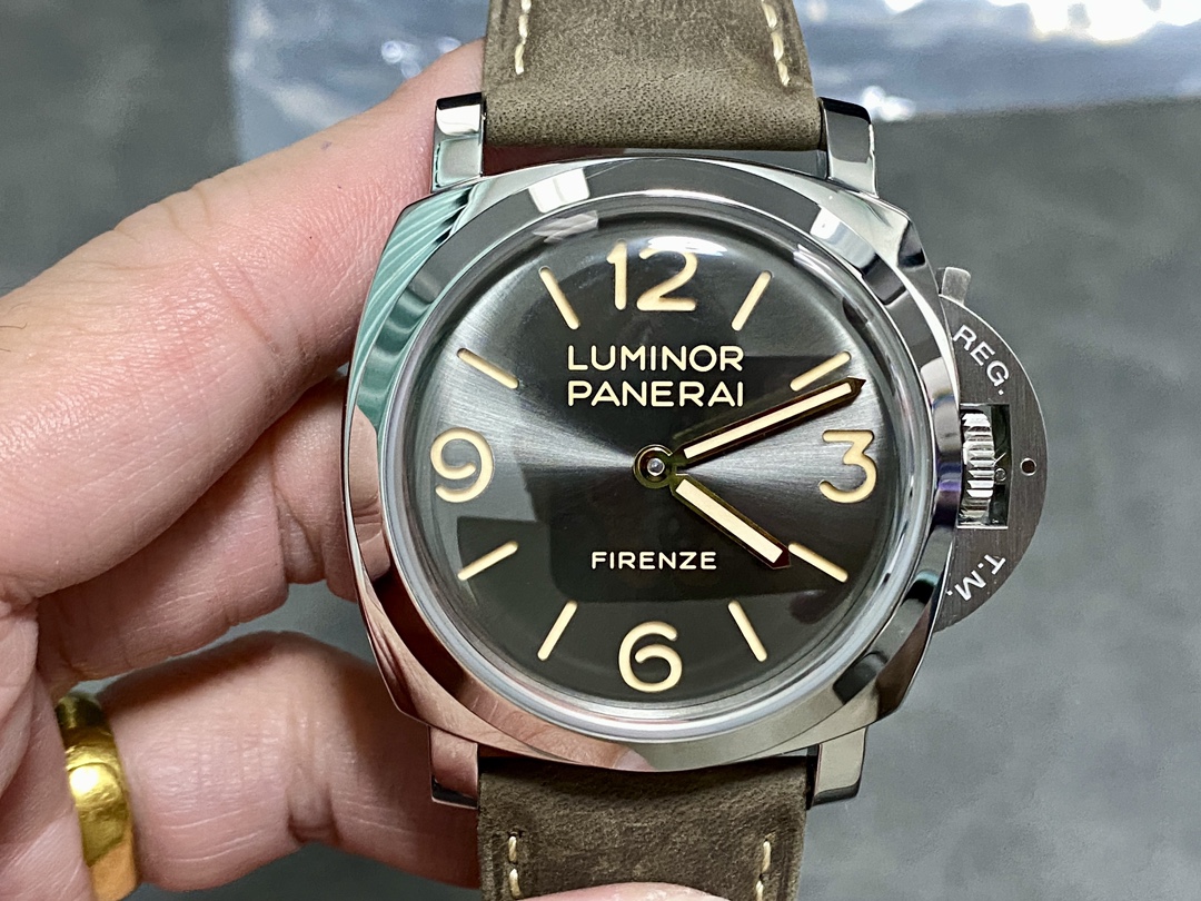 パネライPam605は本物にメンズウォッチの必須アイテム？
