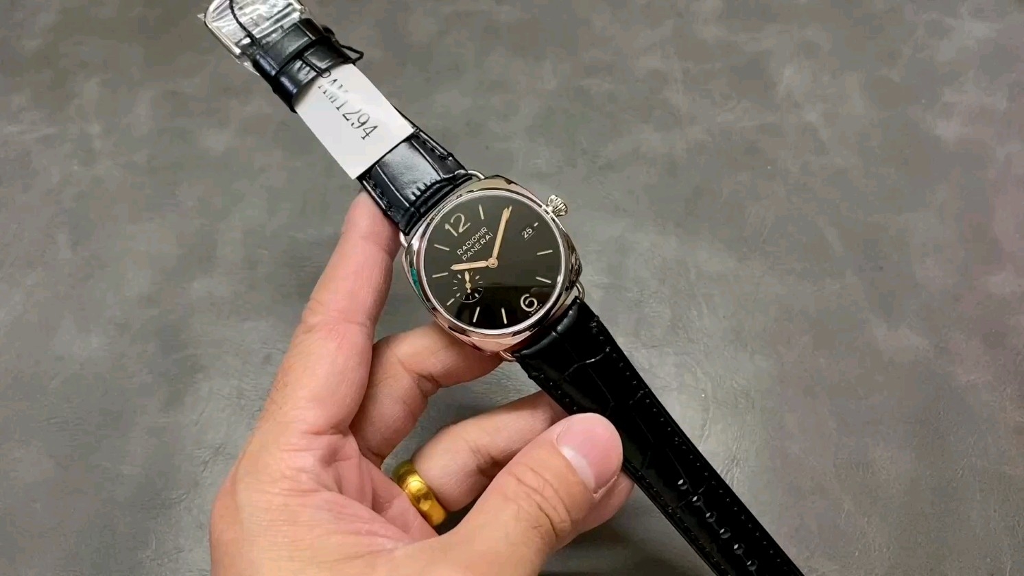 VS パネライ PAM1294 ノーガード P.900ムーブメント 40mm