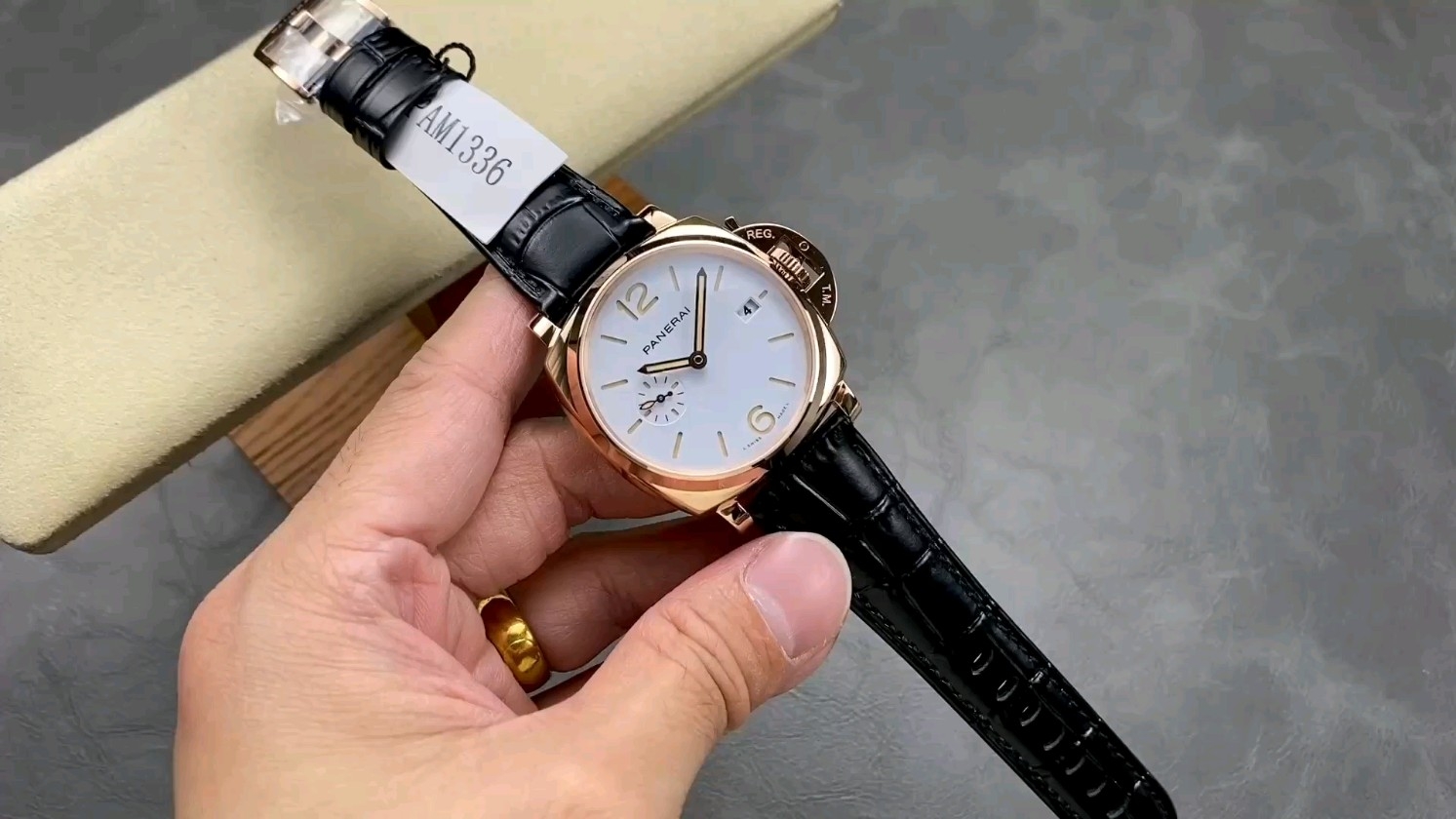 「Vs パネライ PAM1336モデル P.900ムーブメント 42mmシースルーバック」