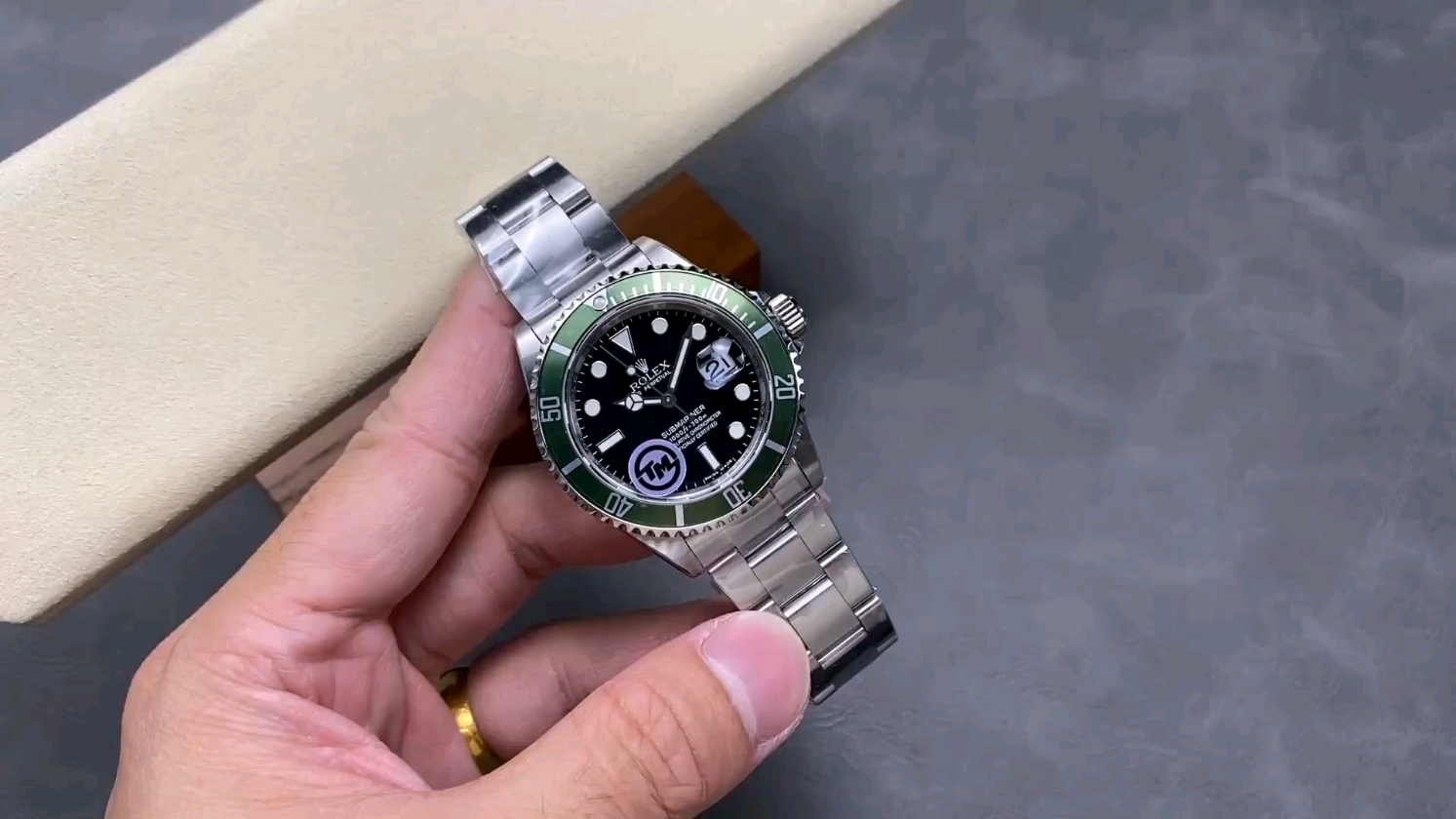 時計愛好家必見！TM ファクトリーのSUB 16610リメイクの魅力