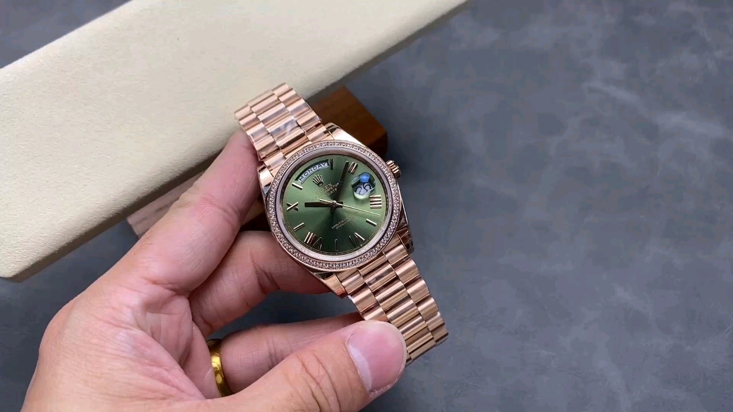 コストパフォーマンス バランス ロレックス デイデイト 40mm