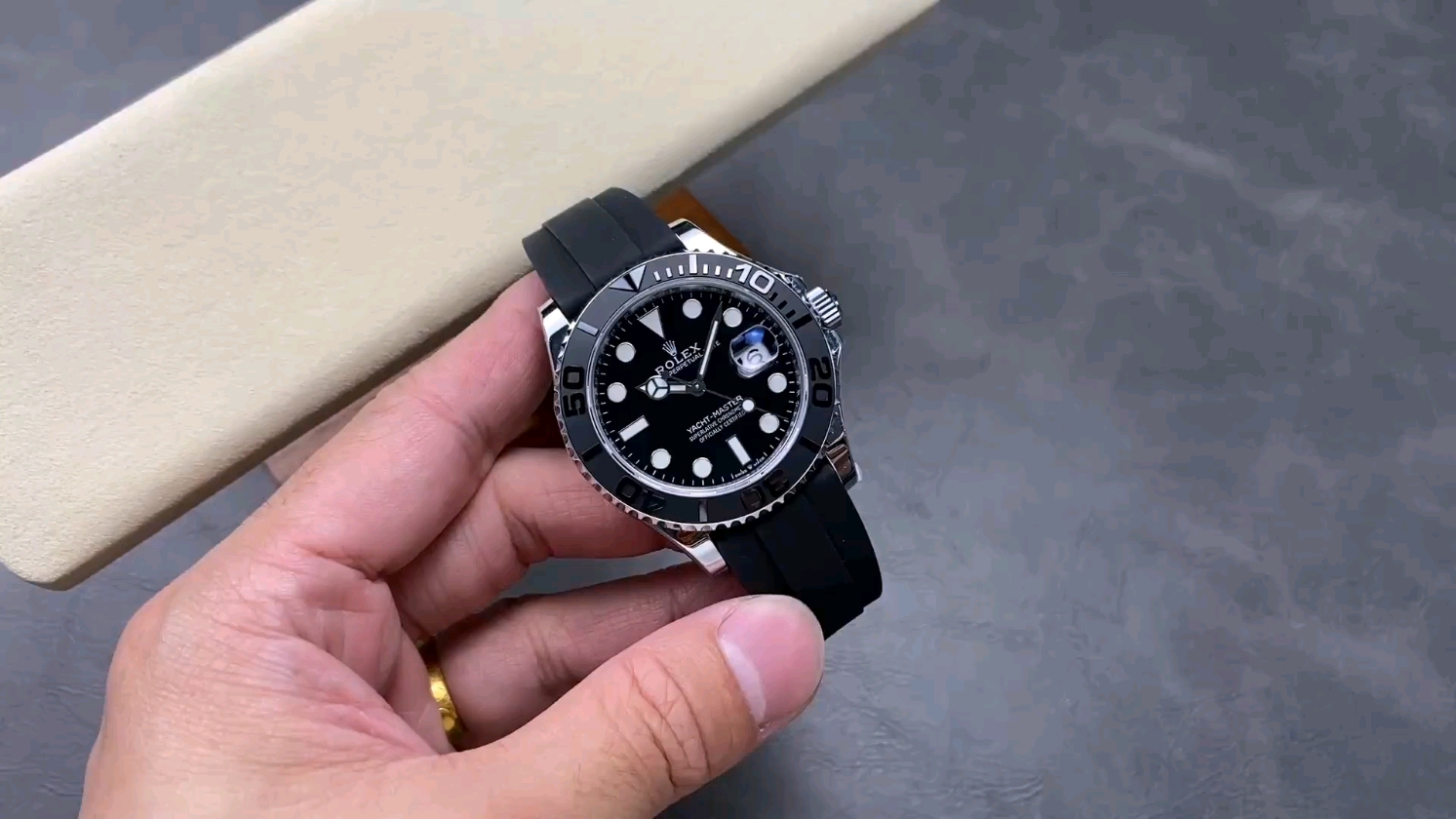 ロレックス ヨット42mm