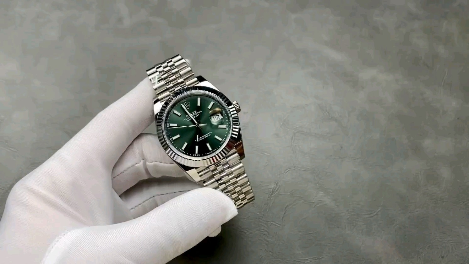 ロレックス デイトジャスト 41mm 3235ムーブメント