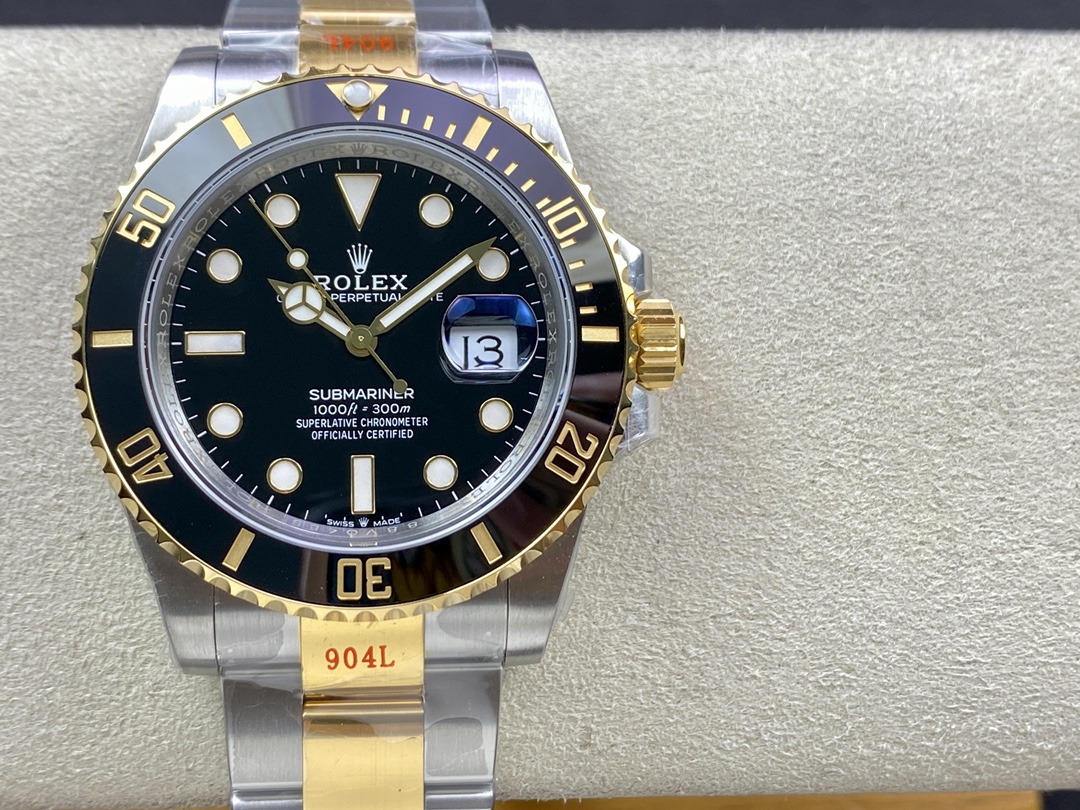 VS社の新作モデル！41mmコンビブラックサブマリーナの実力とは？