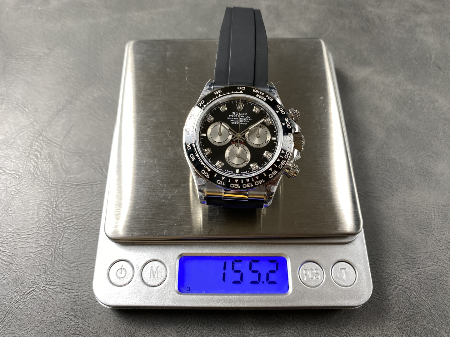 155gの新たな定番？ロレックス デイトナ 4131の魅力を徹底解剖！