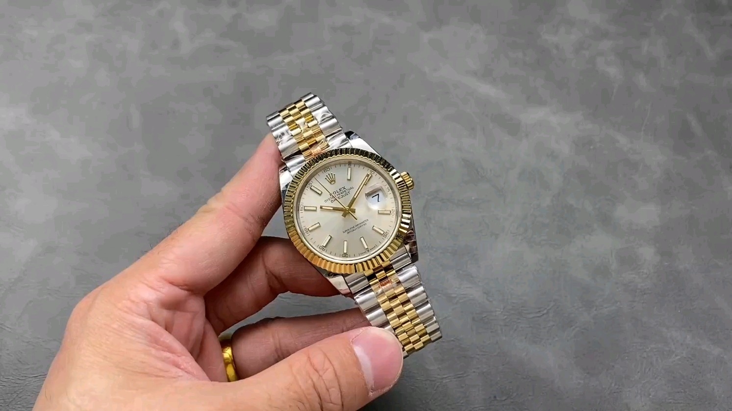 GM ロレックス デイトジャスト 41mm 3235ムーブメント
