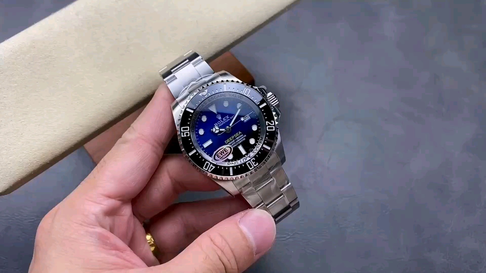 最新技術で進化！完璧なレプリカシードゥエラーディープシー