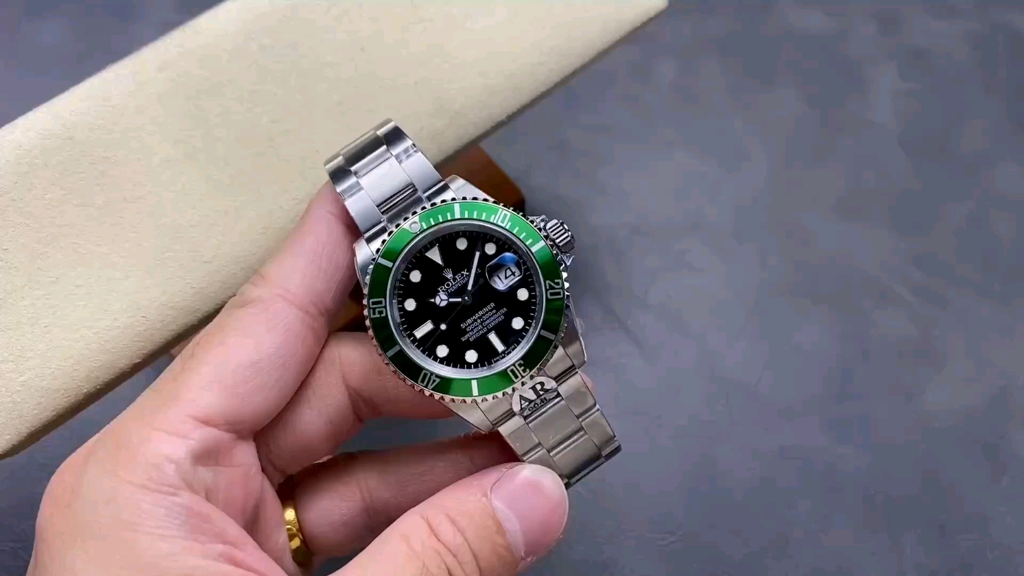 あの名作が復刻！？ARの究極のサブマリーナレプリカを徹底分析！