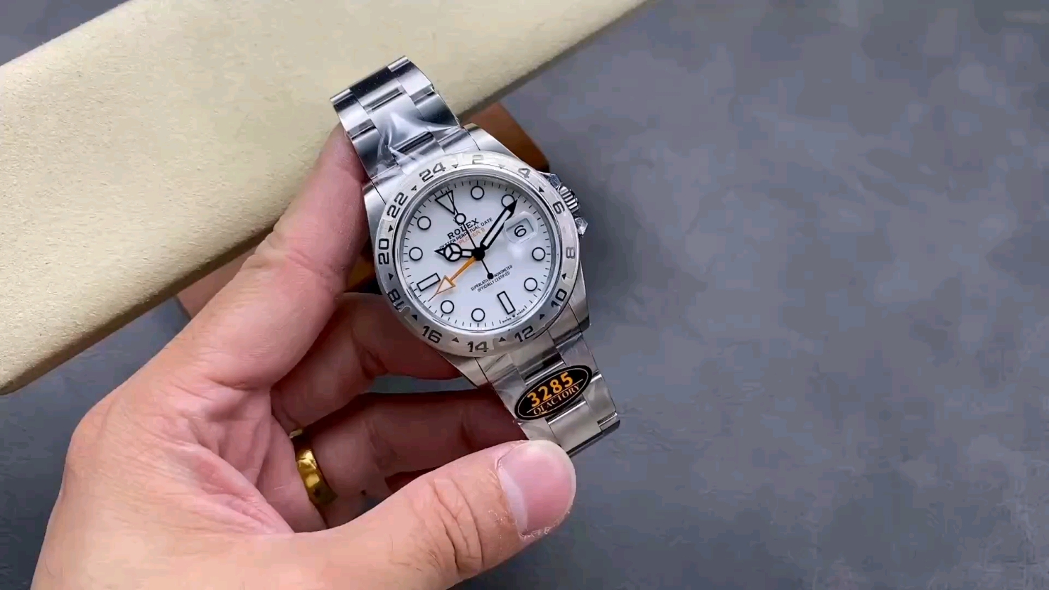 ロレックスGMTエクスプローラーII 904Lに迫る！その実力は？