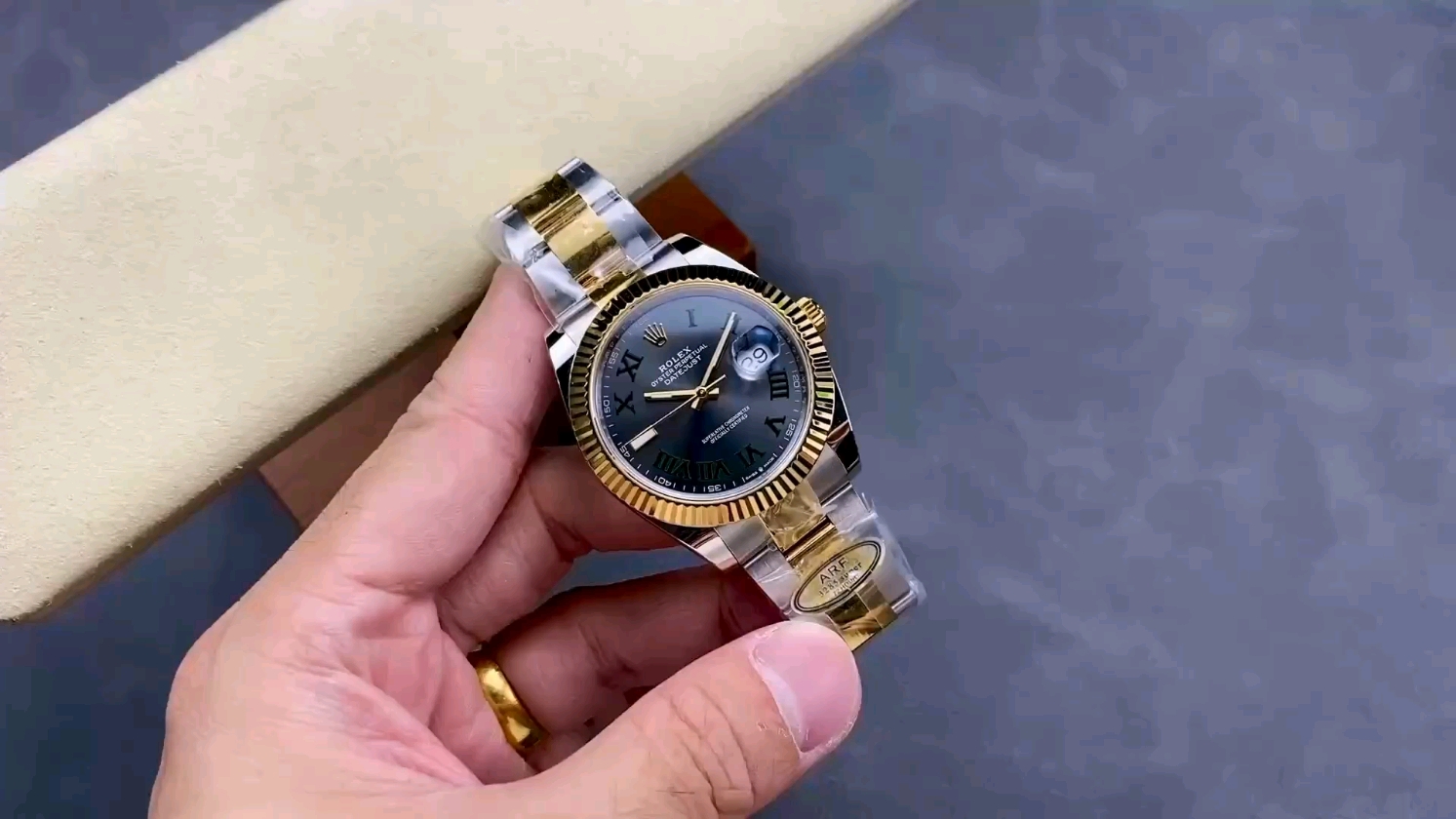 ロレックスのデイトジャスト 41mm vs ARFの魅力！何が違う？