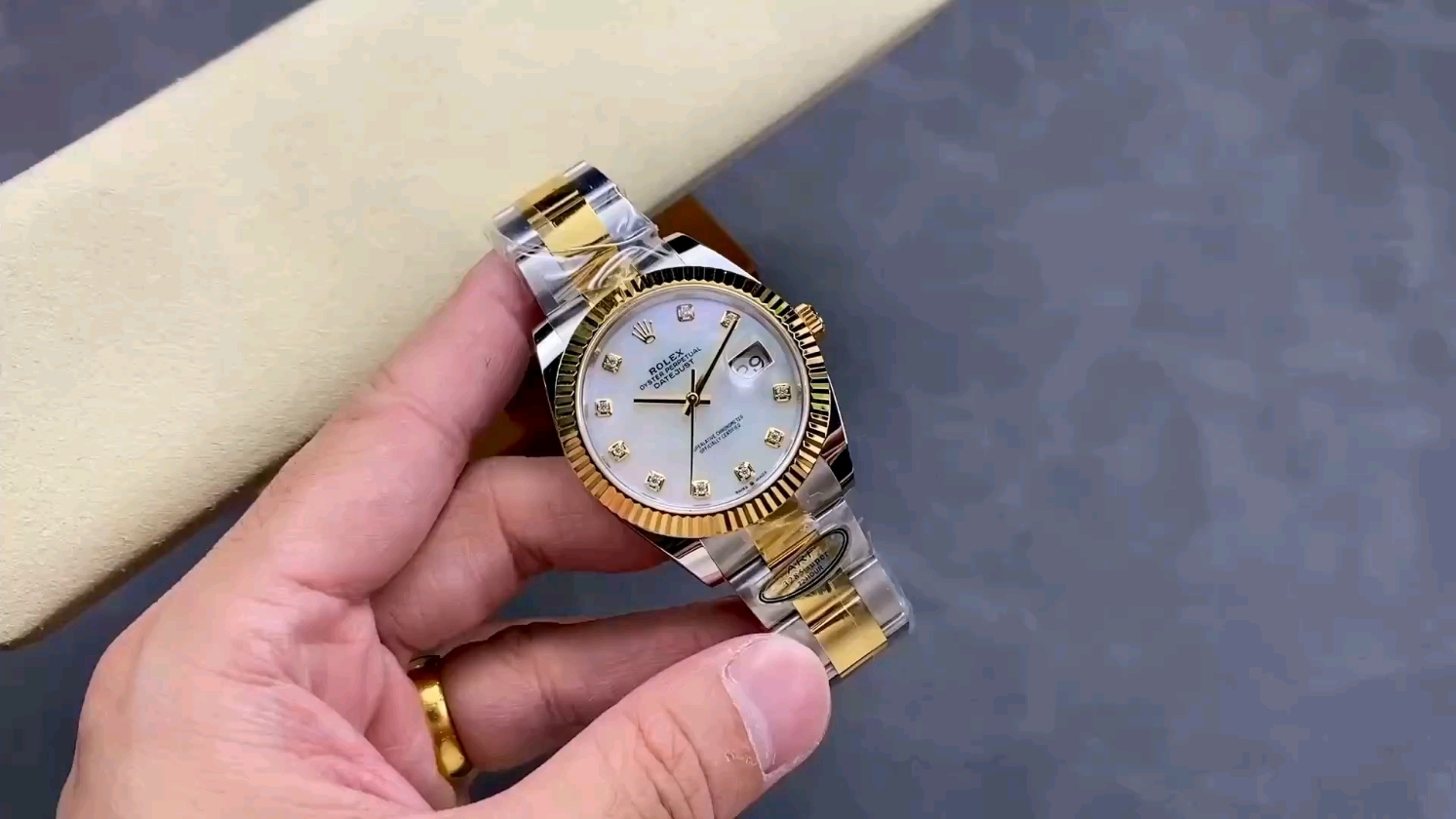 重厚感のあるロレックスの新しいアプローチ