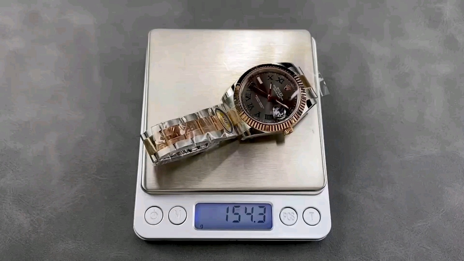 ロレックスデイトジャスト 41mmの新しい魅力！重さに驚く究極のリアル感！