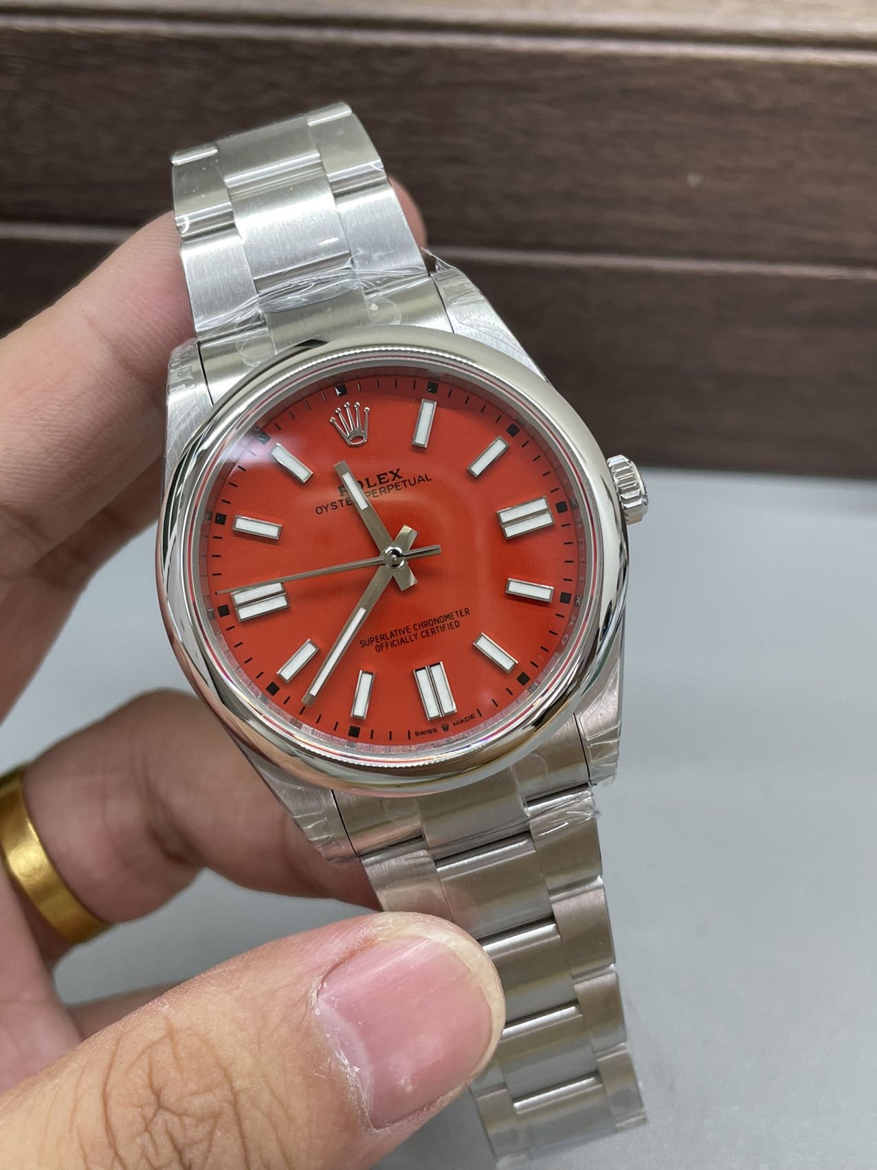 VS新品、オイスターパーペチュアル41mm、レッドチャイニーズドラゴン、丹東3230一体型時計