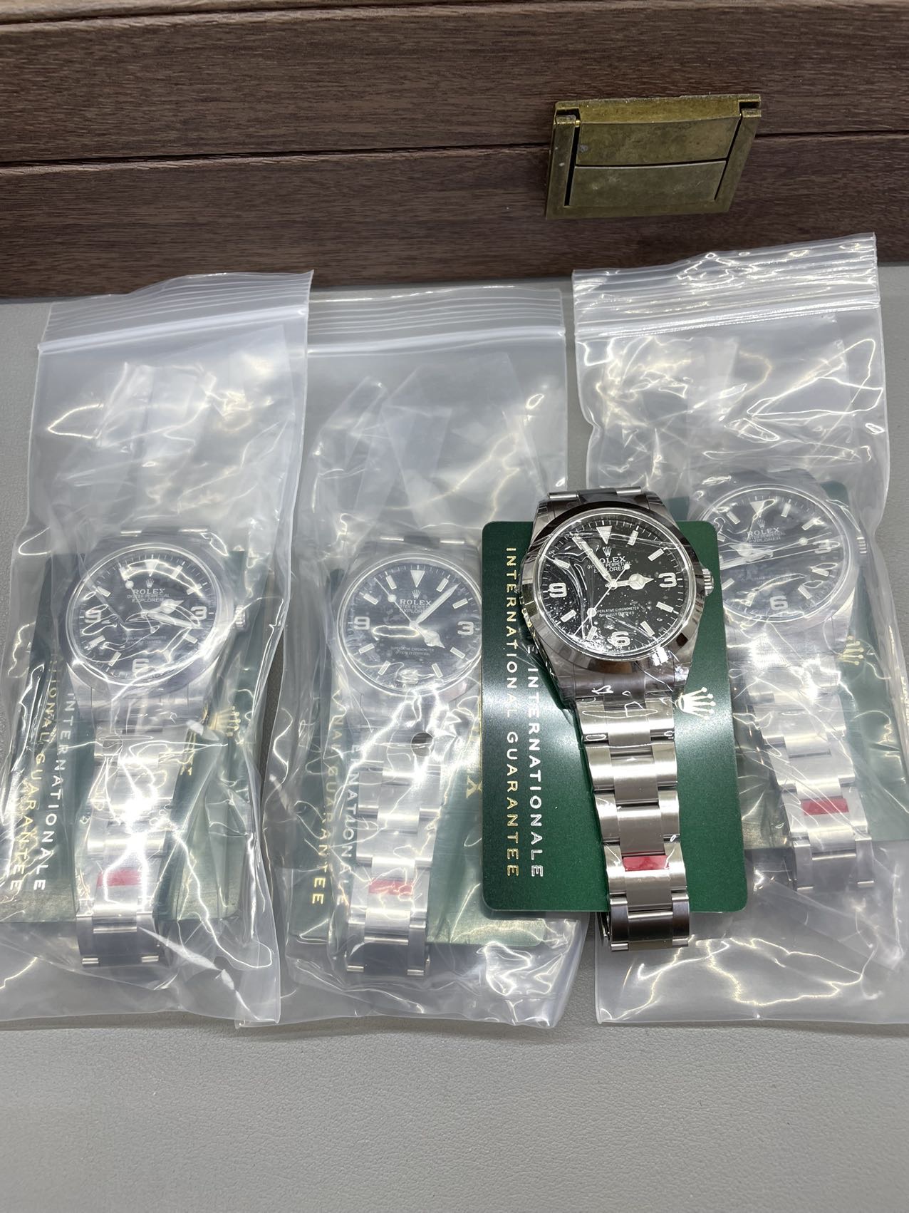 新作対決 エクスプローラー第1世代40mm、丹東3230一体型搭載、最高級の仕上げがり