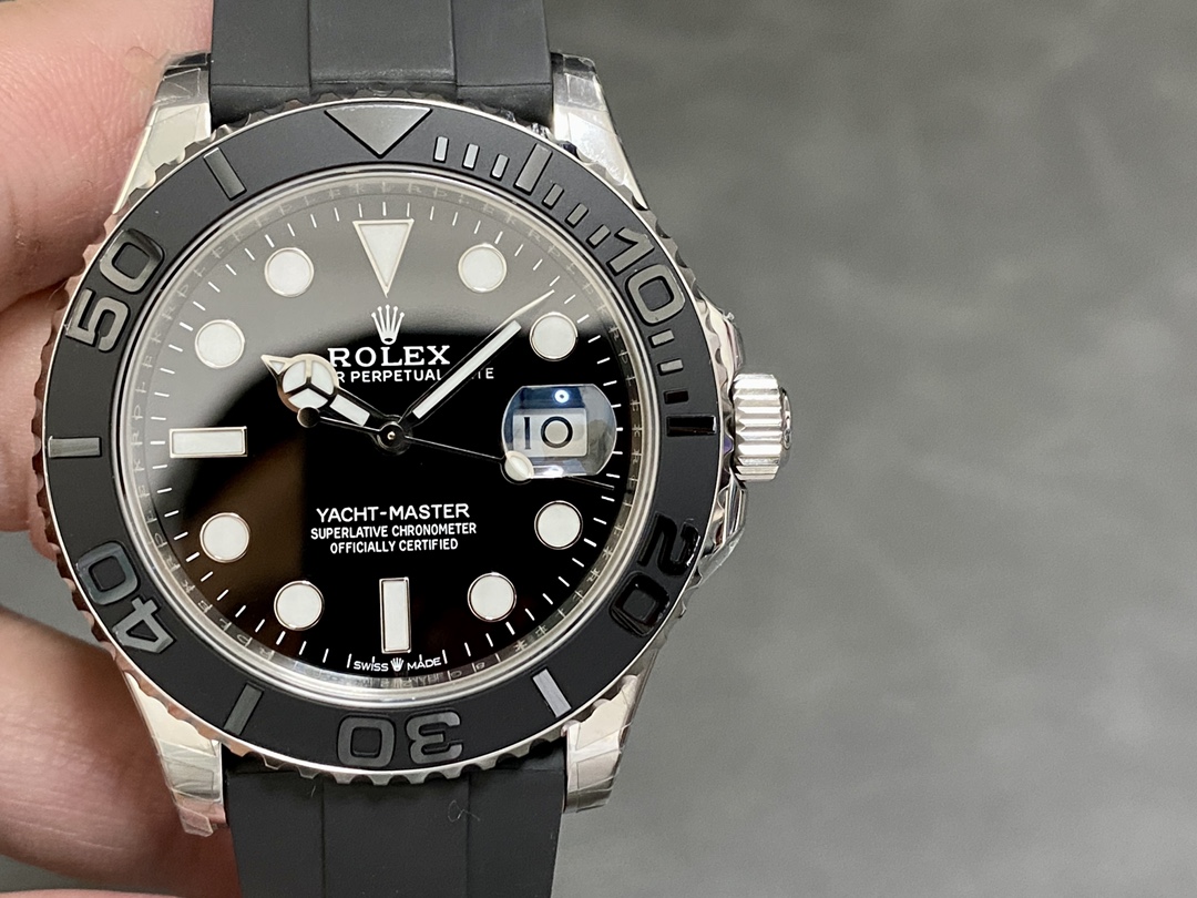 CVS ロレックス プラチナ ヨット 42mm 3235ムーブメント