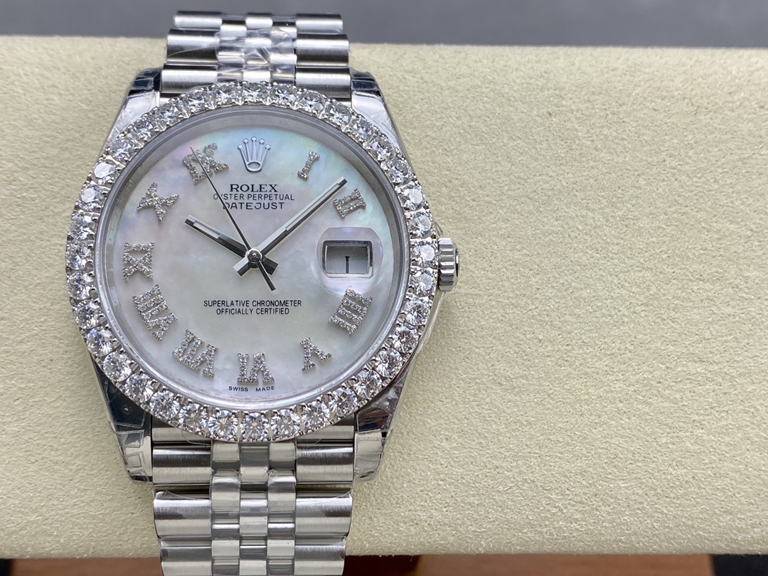 カスタマイズカスタム モアサナイトダイヤモンド💎ベゼル、モアサナイトダイヤル、ロレックス デイトジャスト41mm 3235ムーブメント