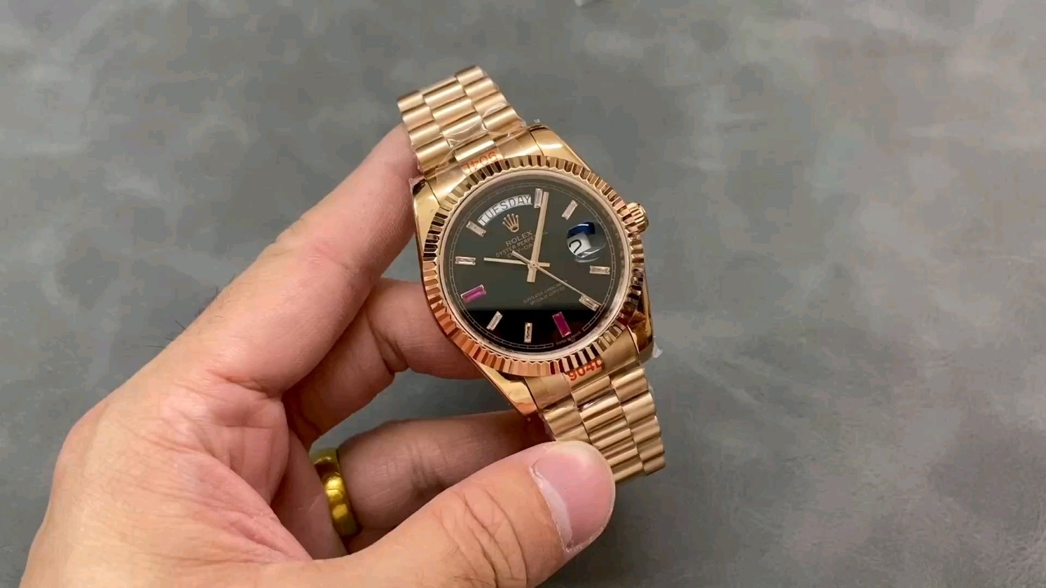 TW ロレックス デイデイト ダブルカレンダー 40mm