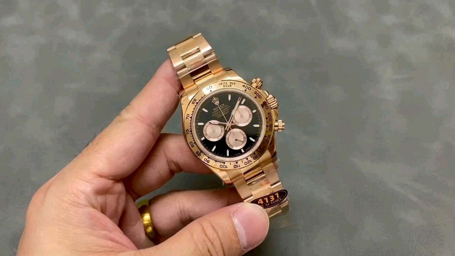 QF ロレックス 新作モデル デイトナ 4131ムーブメント 40mm 904ステンレススチール