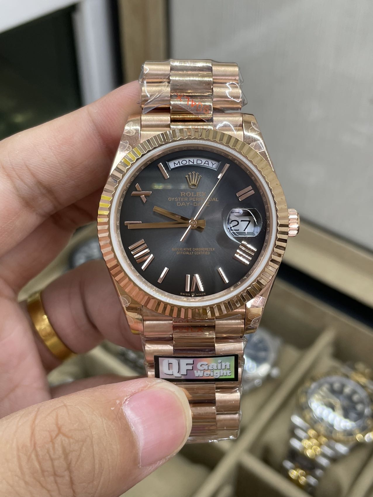 重厚感が魅力！DD40mm ローズゴールドグラデーショングレーの魅力に迫る