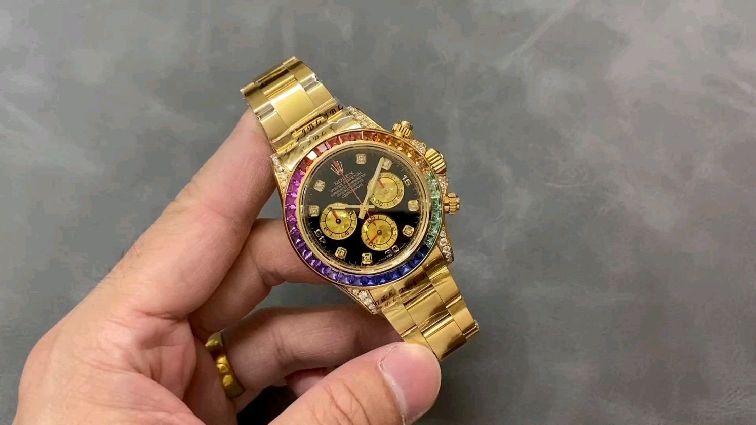レインボーディトナ
