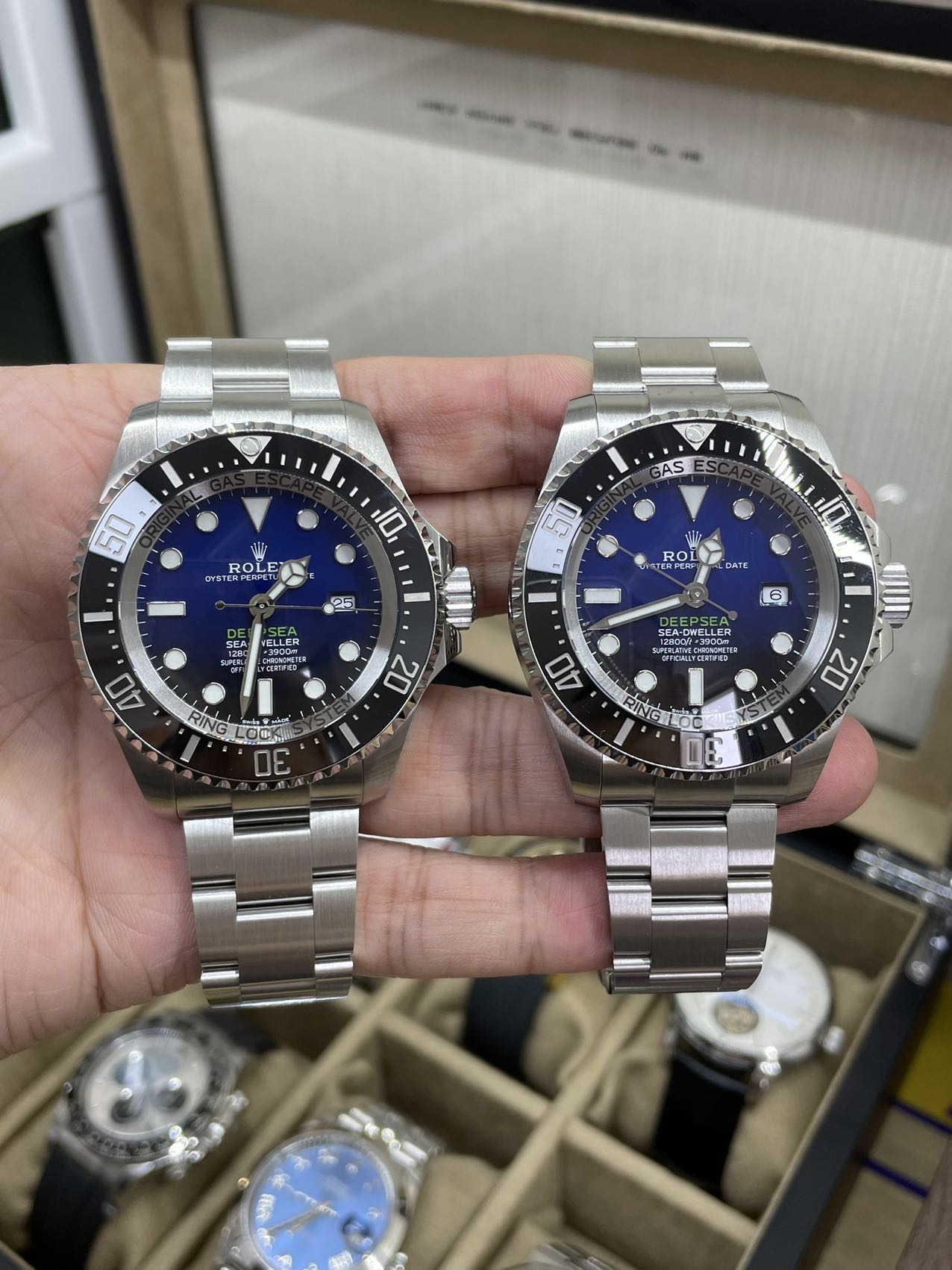 C+グラデーションブルーディープシー44mm 3235ムーブメント 立体針 真ARステンレススチールバンド フルな時計の精密研磨