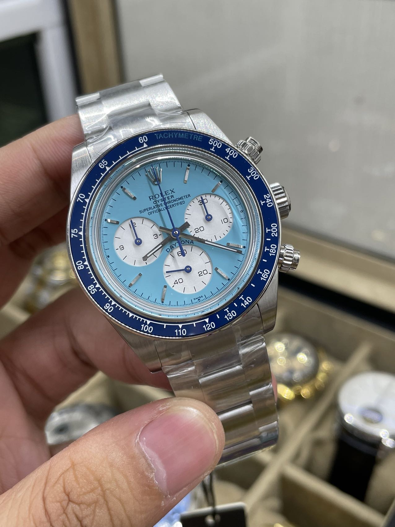 エンチャントメントの青！職人 de Genèveの新作モデルデイトナ「スコナ」を体験