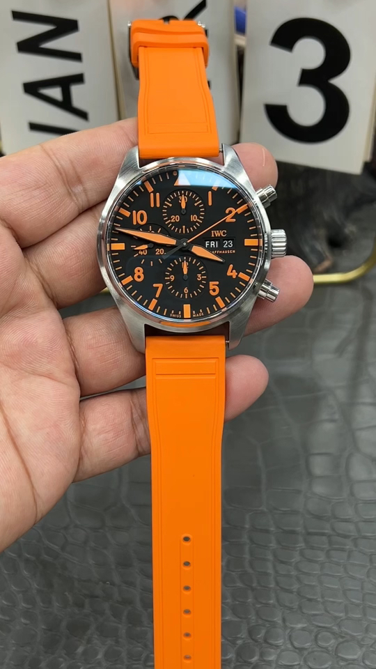 TWIWCパイロットシリーズ／43mmオレンジダイヤルクイックリリースストラップ／ダントン7750フルオートクロノグラフメカニカル搭載