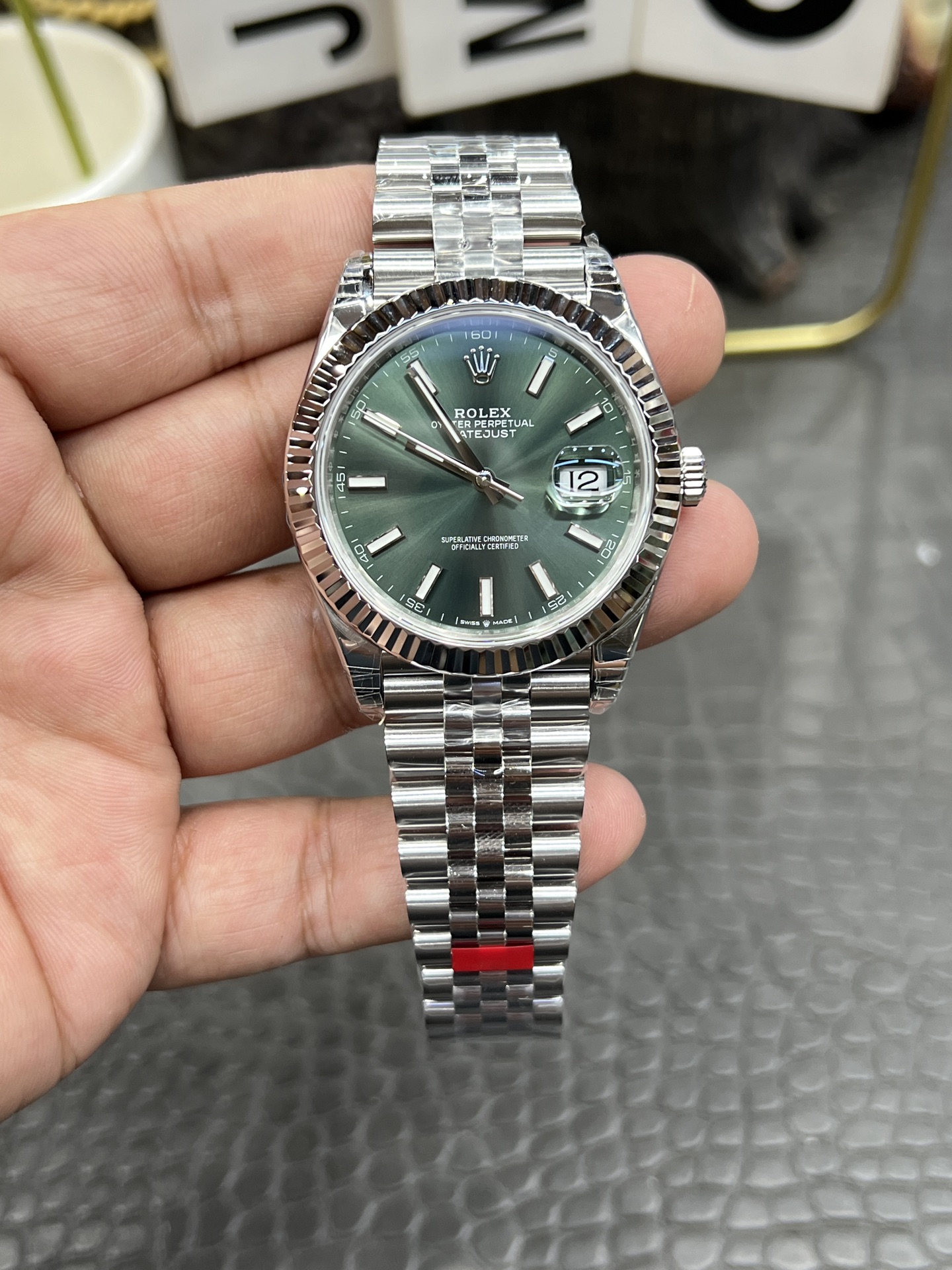 VS ロレックス デイトジャスト / 41mm グリーンデイトジャスト / ダントン3235 一体型全自動機械