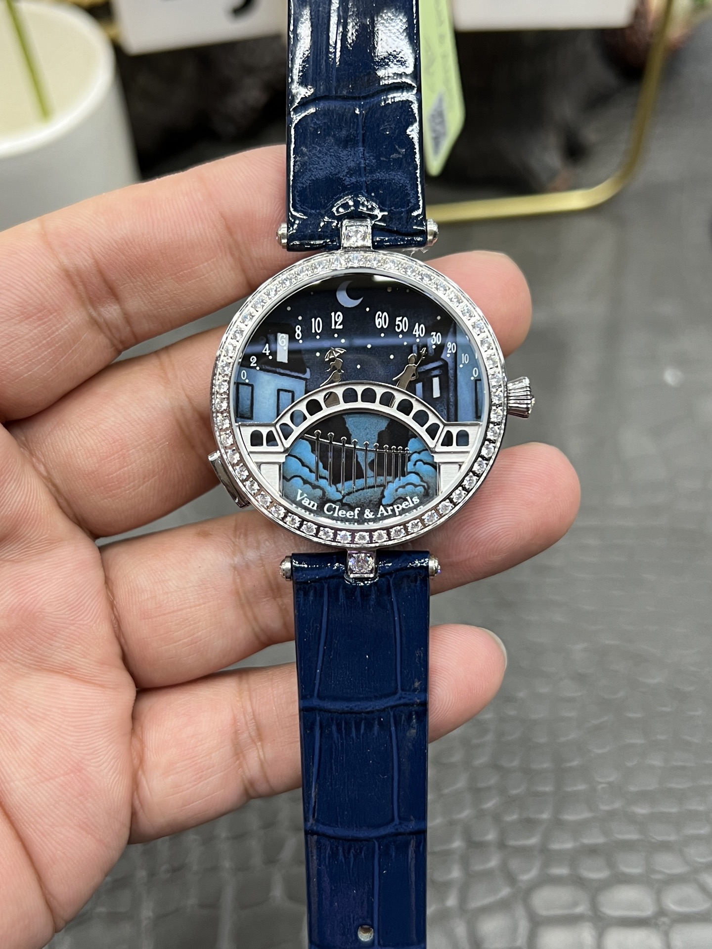 V2ヴァンクリーフ＆アーペル ラバーズブリッジ/38mmクロコダイルストラップ/スイス製ロンダクォーツムーブメント搭載