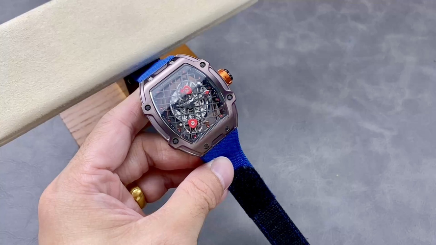ラファエル・ナダルの新作時計！RM 27-04のトゥールビヨンのデザイン
