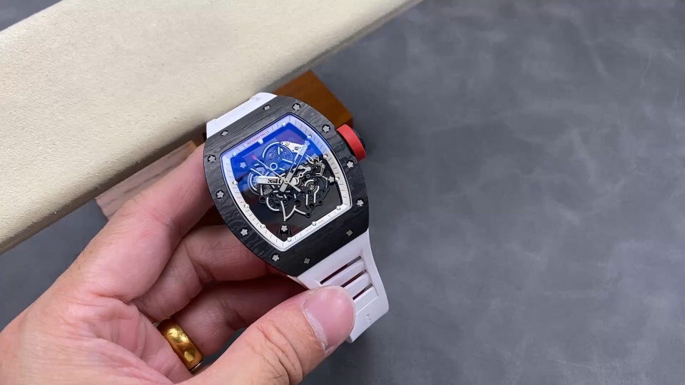 理チャード・ミレールの新型RM055を徹底レビュー！その魅力に迫る