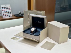 ジャガー・ルクルト マスターウルトラシン・ムーンフェイズ：優雅さと精密さの調和